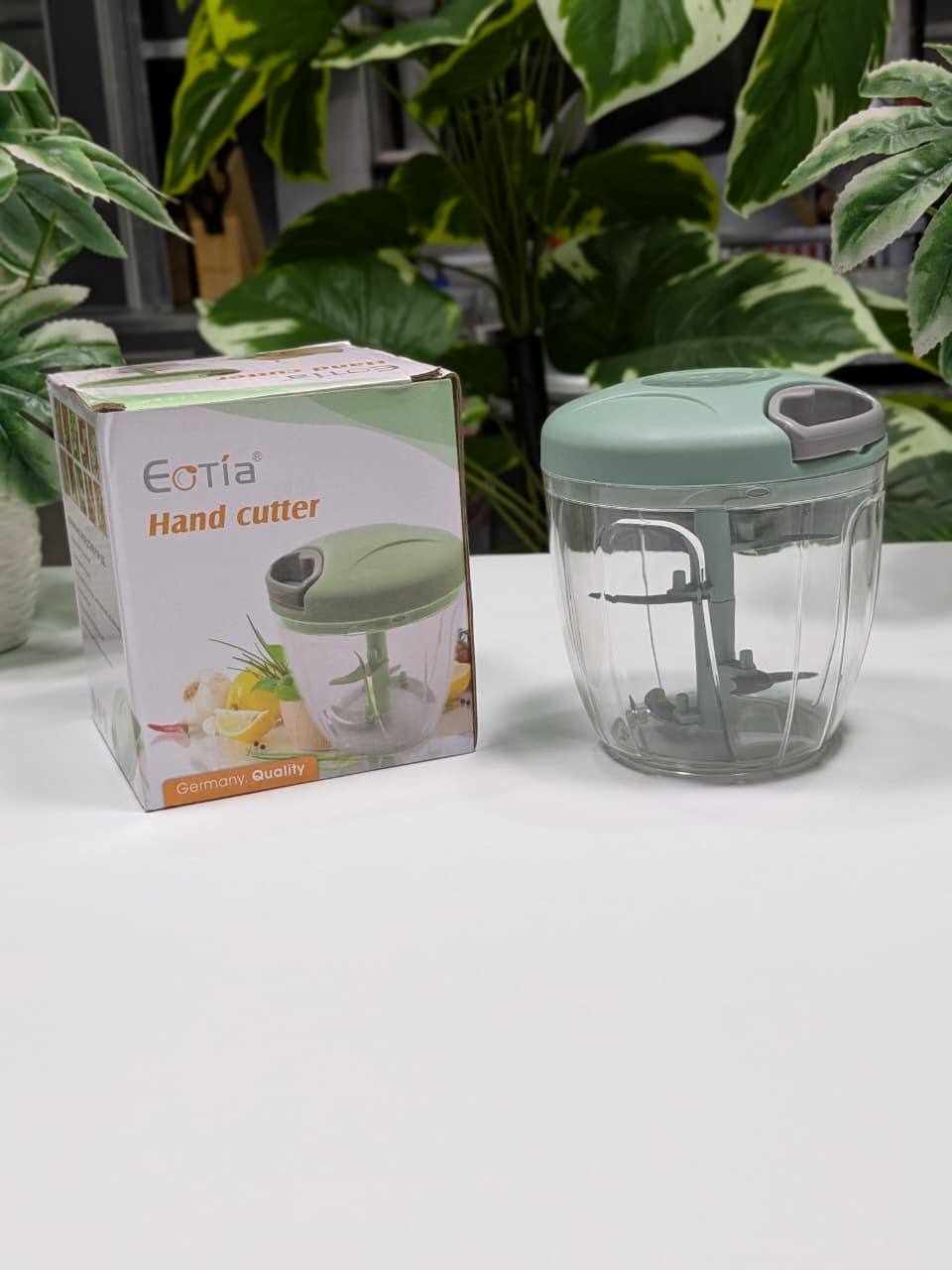 EOTIA™ Hand Cutter – Fast & Effortless Vegetable & Garlic Chopper
