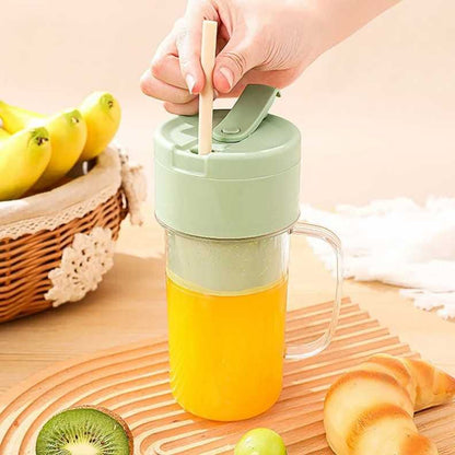 Rechargeable Mini Portable Juicer Blender
